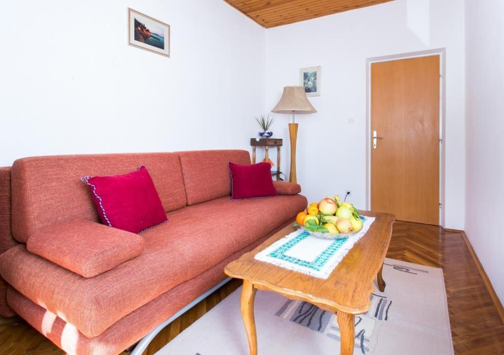 Apartments Anka Тръстено Екстериор снимка