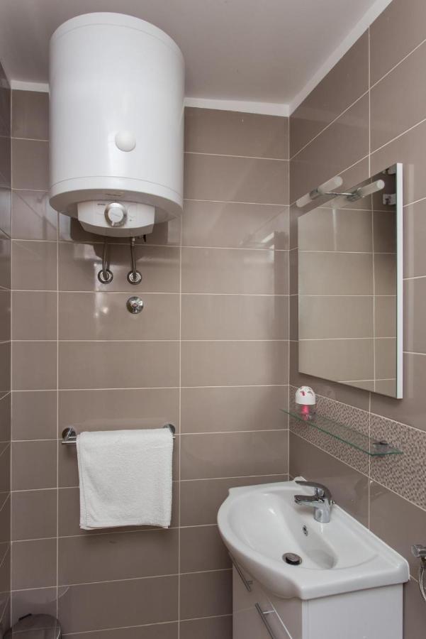 Apartments Anka Тръстено Екстериор снимка